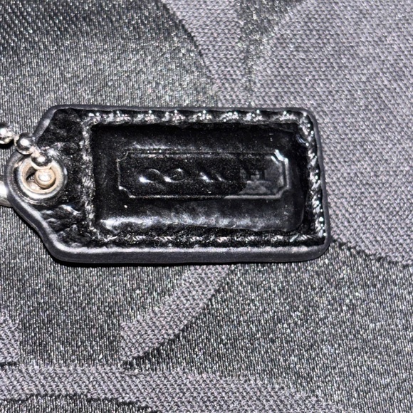 Rare Coach Signature Wristlet w/ Velvet & Metallic 3D Flower Appliqué - Picture 7 of 10